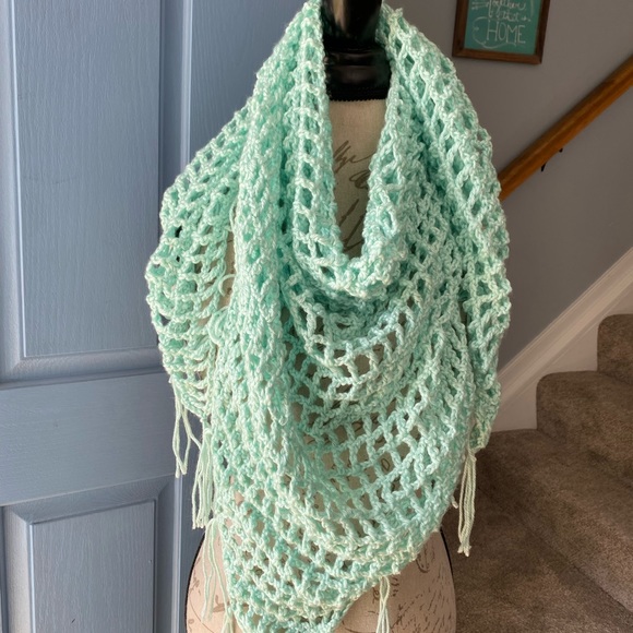 Handmade crochet mint green wrap shawl - Picture 3 of 6